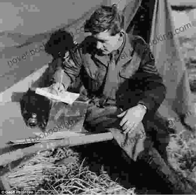 A Group Of Soldiers Reading A Letter From Home During World War II Gurkhas At War: Eyewitness Accounts From World War II To Iraq