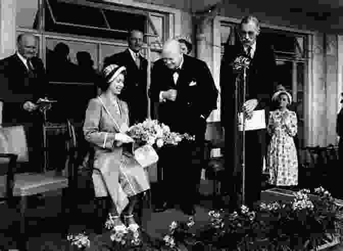 Queen Elizabeth II And Winston Churchill Meeting At Buckingham Palace The Crown: The Official Companion Volume 1: Elizabeth II Winston Churchill And The Making Of A Young Queen (1947 1955)